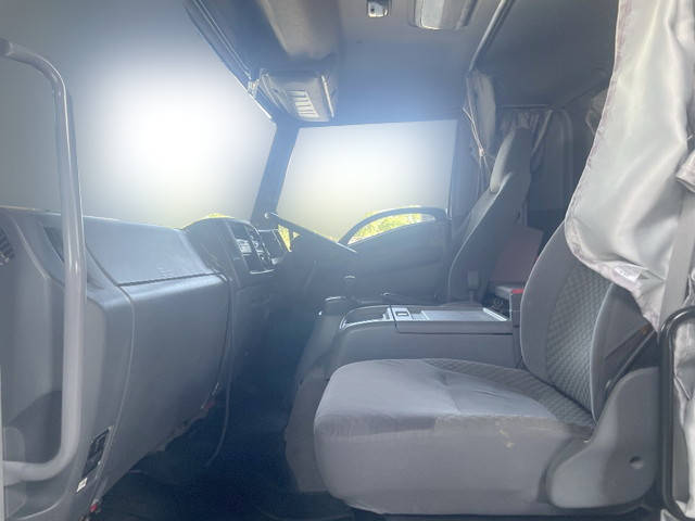 いすゞフォワードセルフクレーン5段増トン（6t・8t）[写真32]