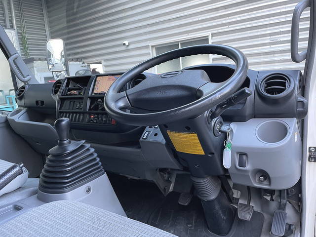 日野デュトロダブルキャブ（Wキャブ）小型（2t・3t）[写真18]