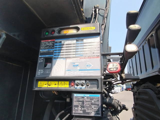 日野プロフィアクレーン4段大型（10t）[写真10]