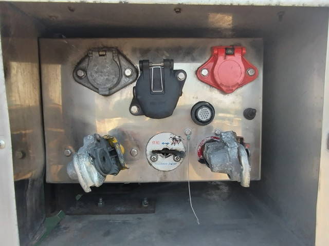 日野プロフィアクレーン4段大型（10t）[写真12]