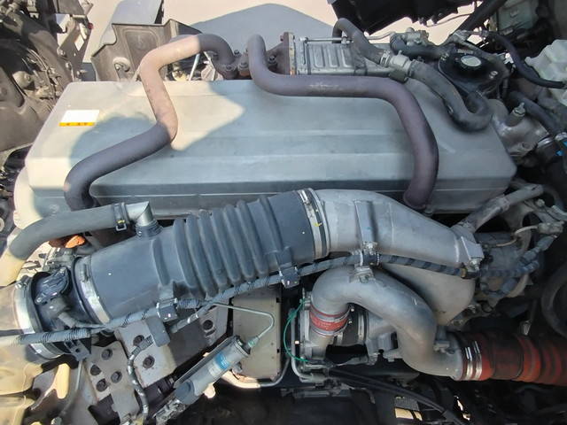 日野プロフィアクレーン4段大型（10t）[写真18]