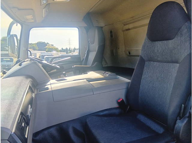 三菱ふそうスーパーグレートダンプ大型（10t）[写真22]