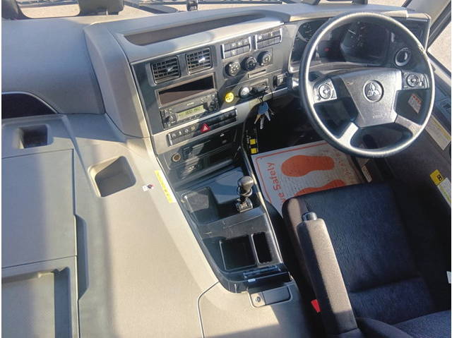 三菱ふそうスーパーグレートダンプ大型（10t）[写真23]