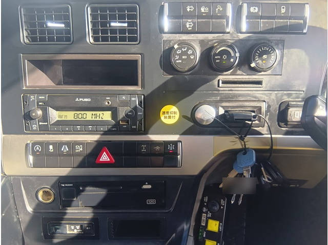 三菱ふそうスーパーグレートダンプ大型（10t）[写真26]