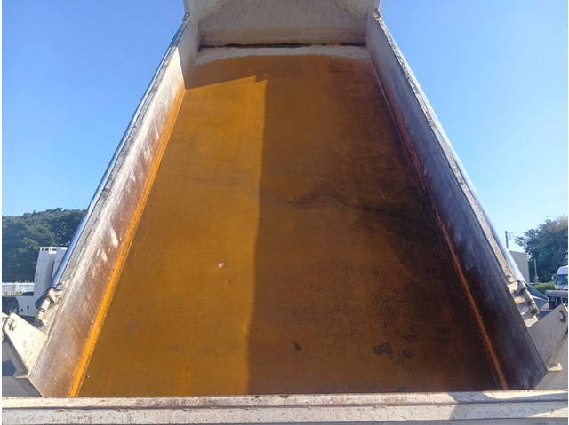 三菱ふそうスーパーグレートダンプ大型（10t）[写真09]