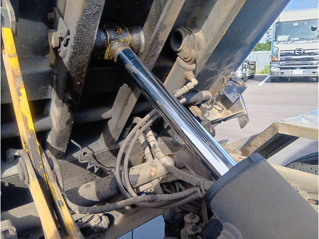 三菱ふそうキャンターパッカー車（塵芥車）小型（2t・3t）[写真12]