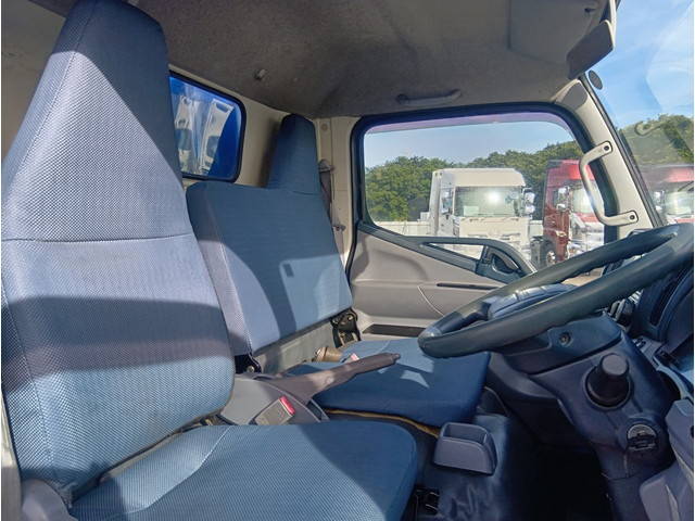 三菱ふそうキャンターパッカー車（塵芥車）小型（2t・3t）[写真24]