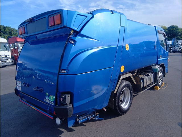 三菱ふそうキャンターパッカー車（塵芥車）小型（2t・3t）[写真04]