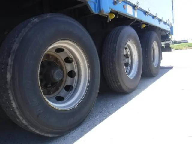 その他のメーカーその他の車種煽付平床式トレーラー大型（10t）[写真29]