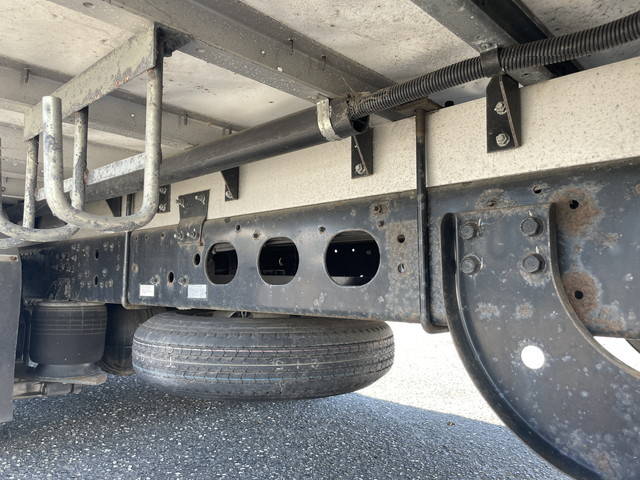 三菱ふそうファイターアルミウイング中型（4t）[写真24]