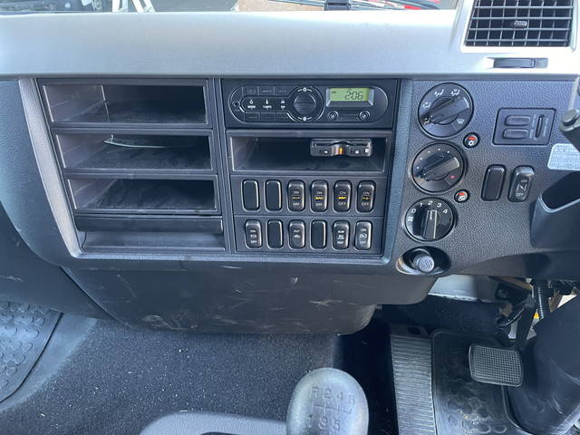 三菱ふそうファイターアルミウイング中型（4t）[写真36]