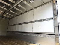 三菱ふそうファイターアルミウイング中型（4t）[写真12]