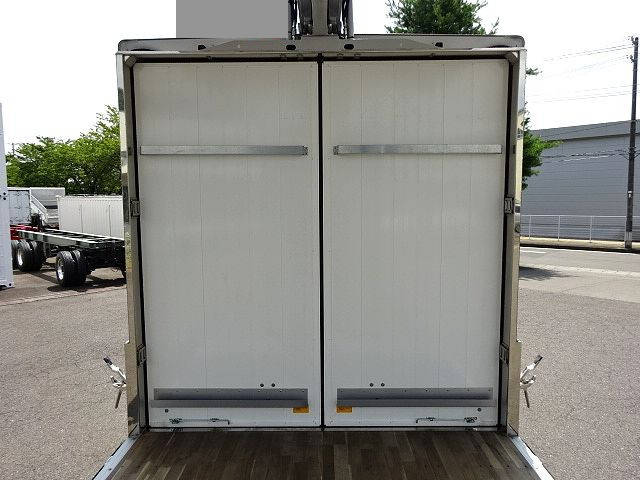 三菱ふそうファイターアルミウイング中型（4t）[写真15]