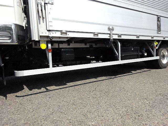 三菱ふそうファイターアルミウイング中型（4t）[写真21]