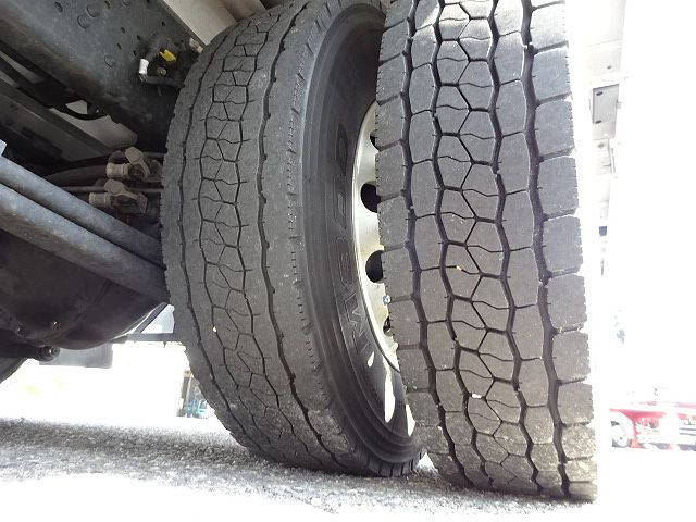 三菱ふそうファイターアルミウイング中型（4t）[写真26]