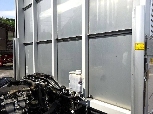 三菱ふそうファイターアルミウイング中型（4t）[写真29]