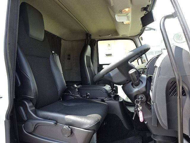 三菱ふそうファイターアルミウイング中型（4t）[写真33]