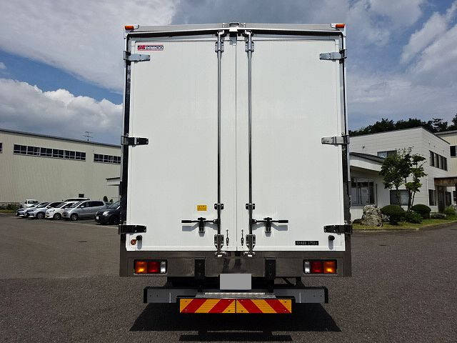 三菱ふそうファイターアルミウイング中型（4t）[写真08]