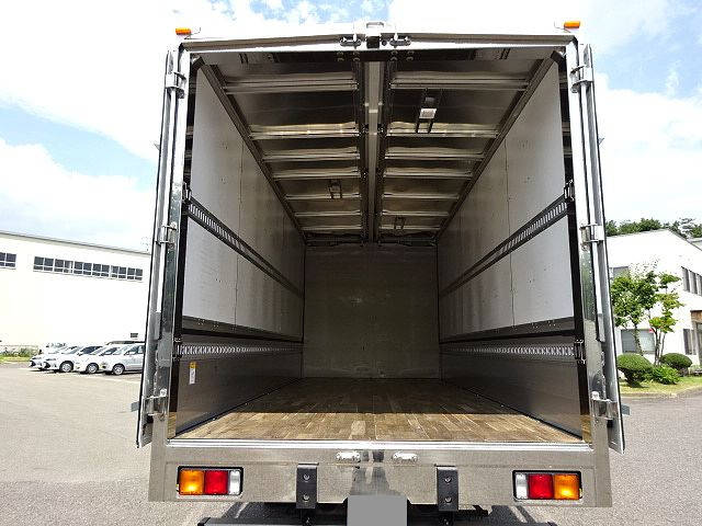 三菱ふそうファイターアルミウイング中型（4t）[写真09]