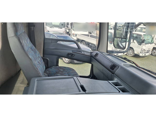 三菱ふそうスーパーグレートミキサー車（コンクリートミキサー）大型（10t）[写真12]