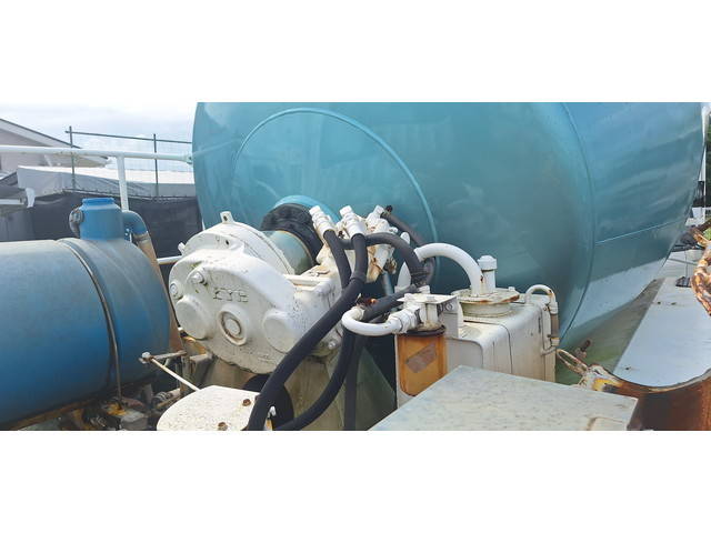 三菱ふそうスーパーグレートミキサー車（コンクリートミキサー）大型（10t）[写真09]