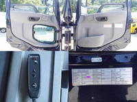 UDトラックスクオンアルミウイング大型（10t）[写真19]