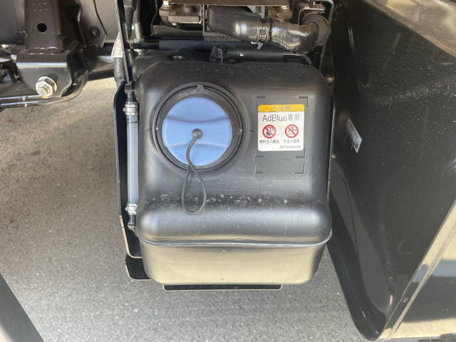 いすゞエルフ平ボディ小型（2t・3t）[写真11]