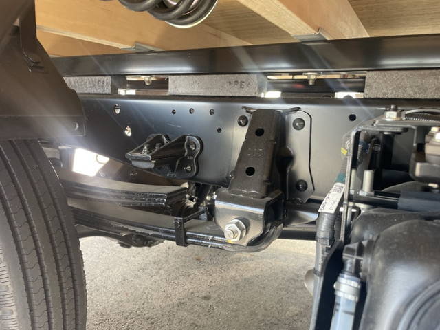 いすゞエルフ平ボディ小型（2t・3t）[写真13]