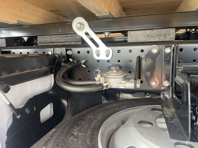 いすゞエルフ平ボディ小型（2t・3t）[写真14]