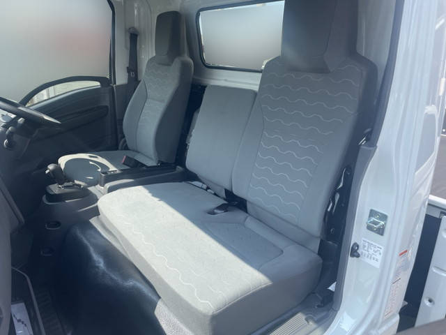 いすゞエルフ平ボディ小型（2t・3t）[写真21]