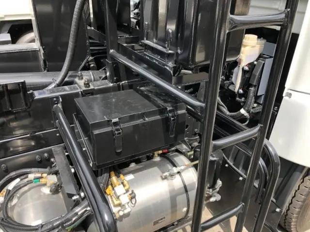 三菱ふそうファイターコンテナ専用車中型（4t）[写真28]