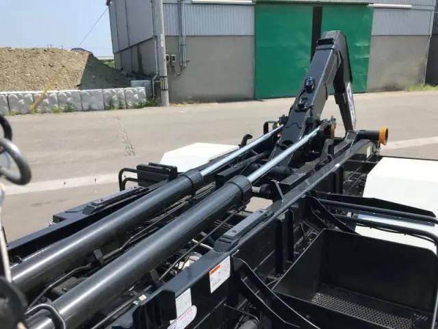 三菱ふそうファイターコンテナ専用車中型（4t）[写真29]