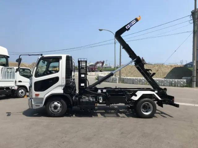 三菱ふそうファイターコンテナ専用車中型（4t）[写真05]