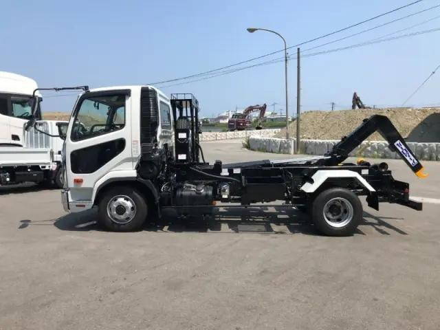 三菱ふそうファイターコンテナ専用車中型（4t）[写真06]