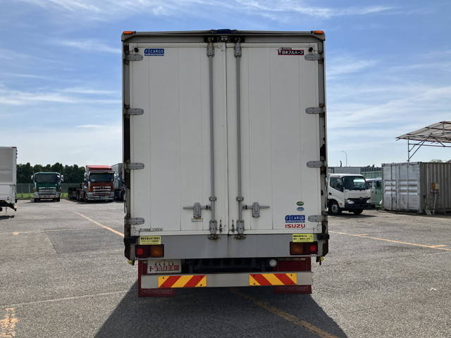 いすゞフォワードアルミウイング中型（4t）[写真11]