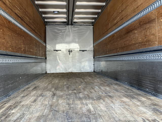 いすゞフォワードアルミウイング中型（4t）[写真13]