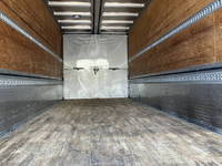 いすゞフォワードアルミウイング中型（4t）[写真13]