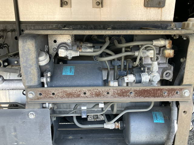 いすゞフォワードアルミウイング中型（4t）[写真22]