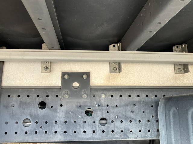 いすゞフォワードアルミウイング中型（4t）[写真25]