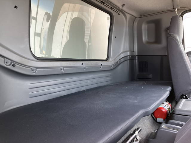 いすゞフォワードアルミウイング中型（4t）[写真33]