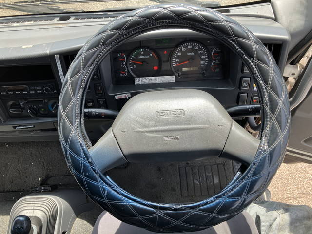 いすゞフォワードアルミウイング中型（4t）[写真35]