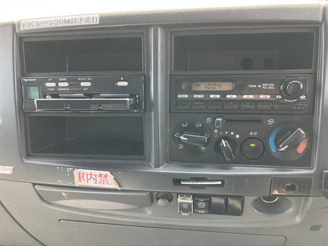 いすゞフォワードアルミウイング中型（4t）[写真37]