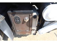 いすゞエルフ平ボディ小型（2t・3t）[写真15]