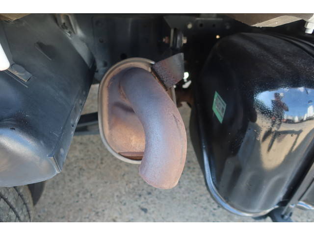 いすゞエルフ平ボディ小型（2t・3t）[写真17]