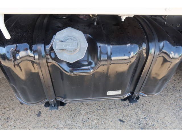 いすゞエルフ平ボディ小型（2t・3t）[写真18]