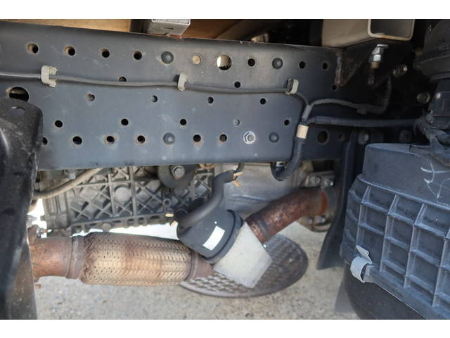 いすゞエルフ平ボディ小型（2t・3t）[写真19]