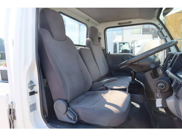 いすゞエルフ平ボディ小型（2t・3t）[写真32]