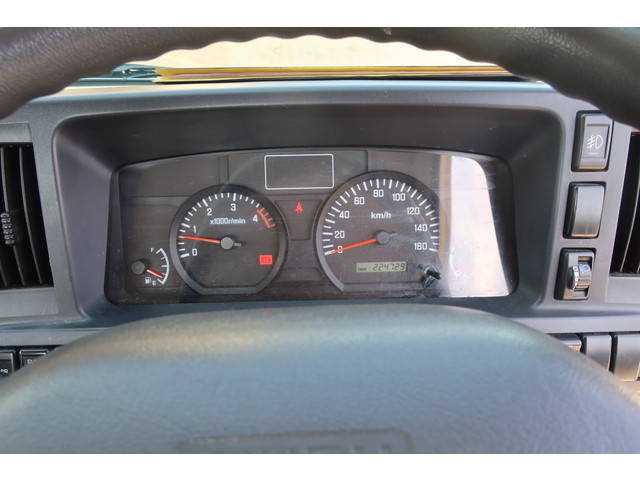 いすゞエルフ平ボディ小型（2t・3t）[写真33]