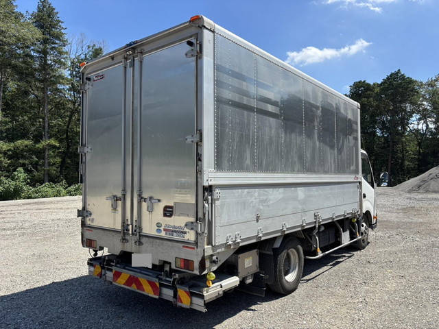 日野デュトロアルミウイング小型（2t・3t）[写真06]