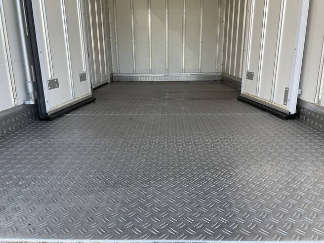 いすゞエルフ冷凍車（冷蔵車）小型（2t・3t）[写真16]